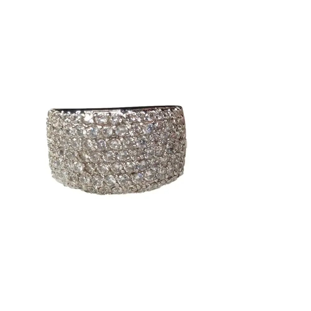 Silver sparkle rhinestone fashion ring - size 6